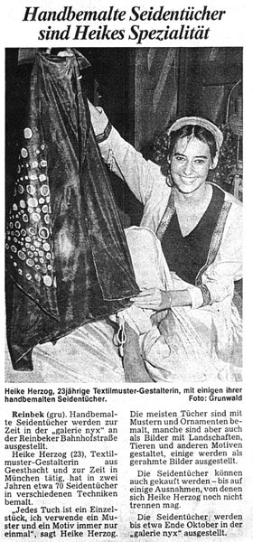 Heike Herzog München Textilmustergestalterin zeigt Ihre handbenalten Seidentücher in der Galerie nyx
